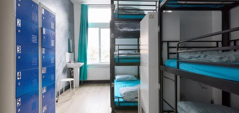 6 bedded room. Hostel Accommodation up to 6 people - NX London Hostel Accommodations